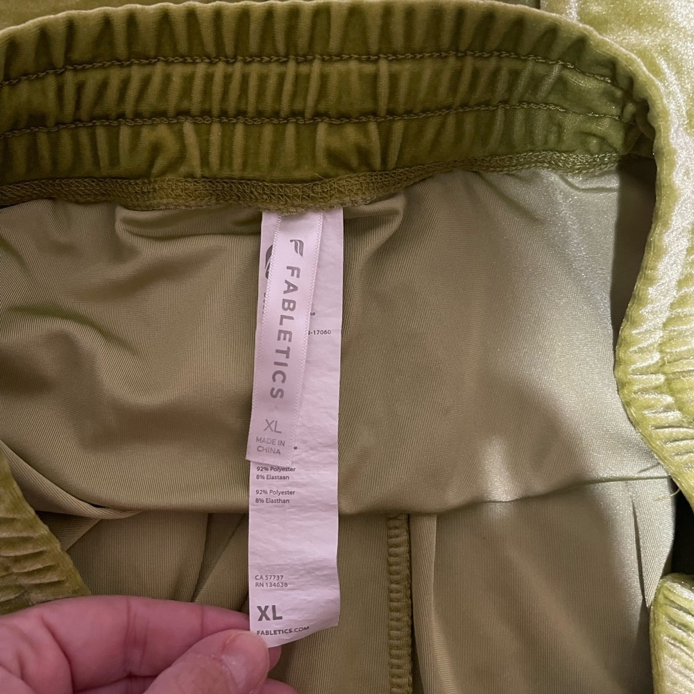Women’s Fabletics lime green velour super soft drawstring jogger sweatpants XL - Picture 3 of 4